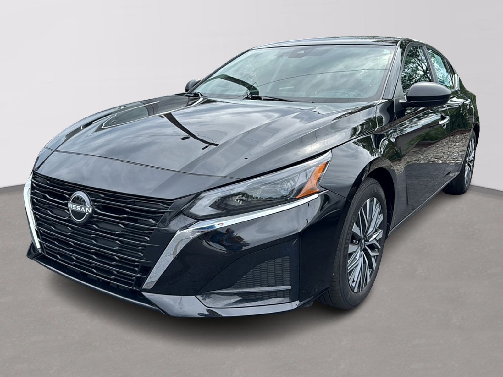 2025 Nissan Altima SV in Black — front three-quarter view